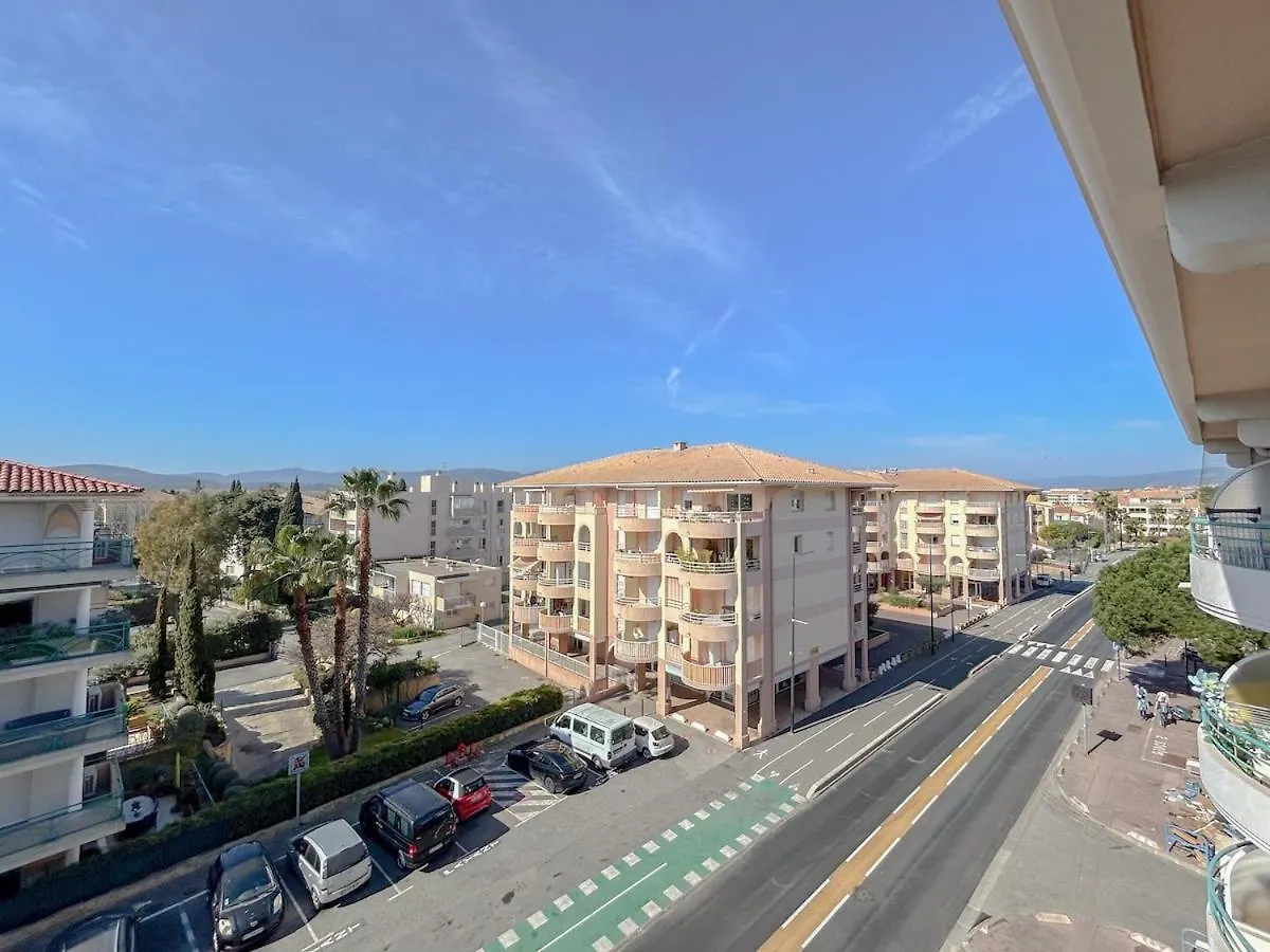 Frejus 2 Pieces Avec Terrasse, Proche Des Plages France