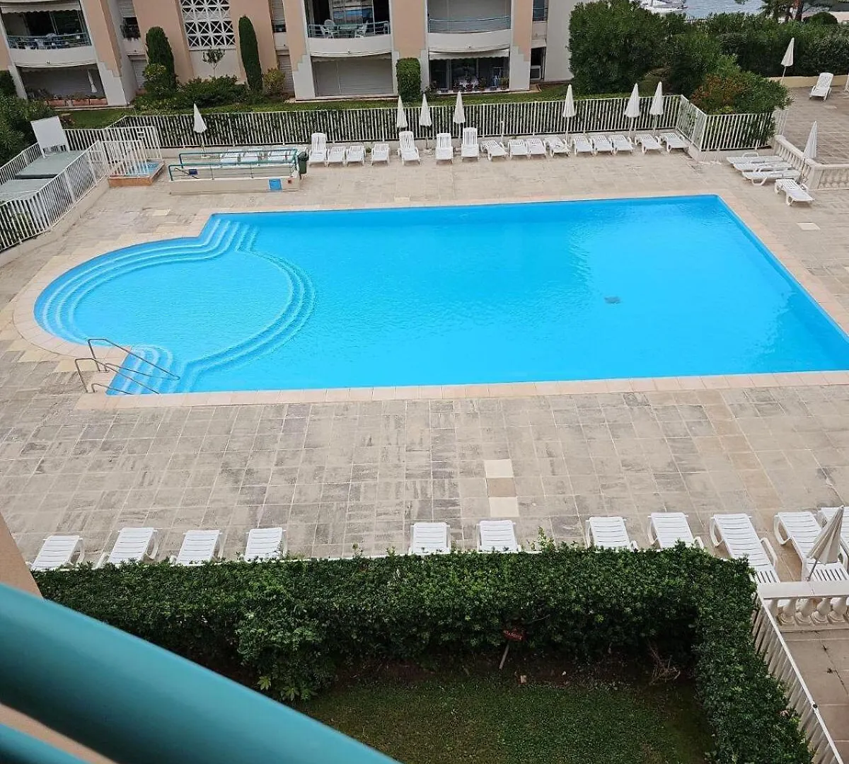 Frejus 2 Pieces Avec Terrasse, Proche Des Plages 0*,  France